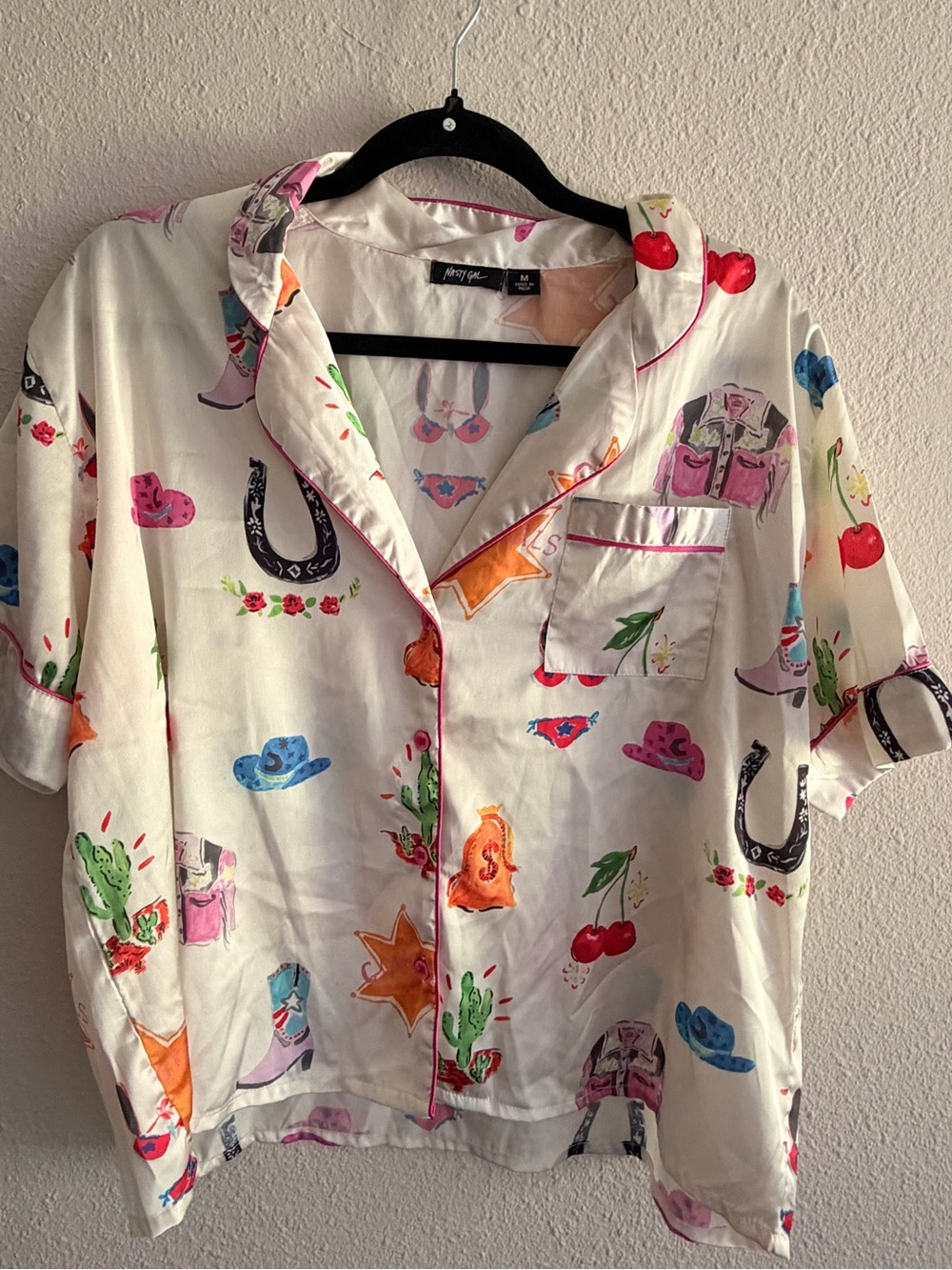 Nasty Gal White Short-Sleeve Button-Down with Multicolor Western Motifs